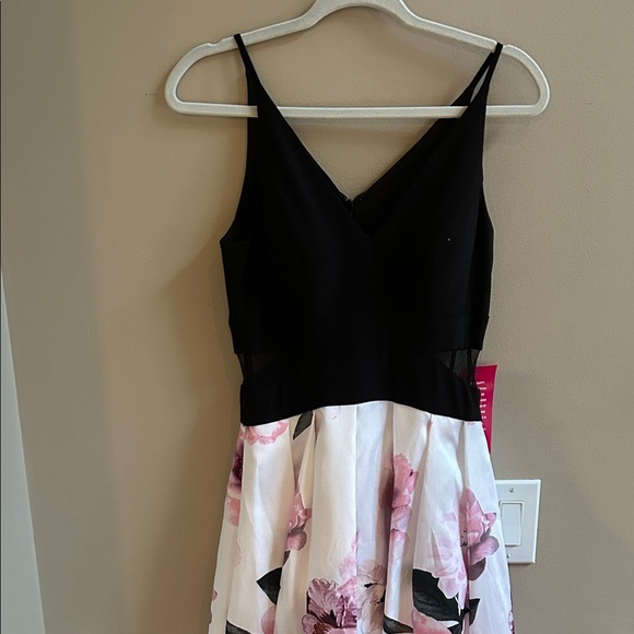 Xscape Formal Floral Skirt Dress Gown  NWT Size 6 - Picture 3 of 13